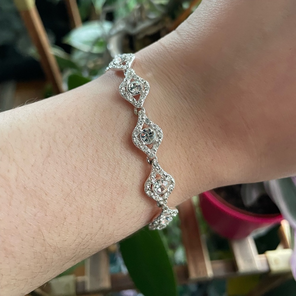 NWOT silver bracelet